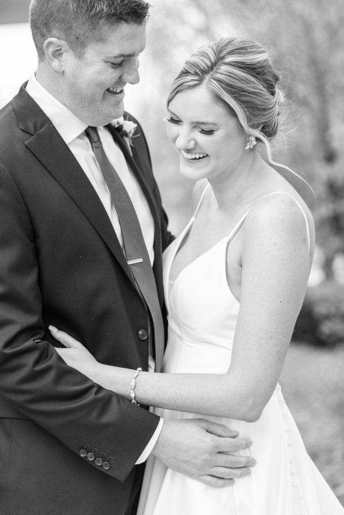 Elegant Emerald Green Downtown Fort Wayne Wedding | Rose Courts Photography