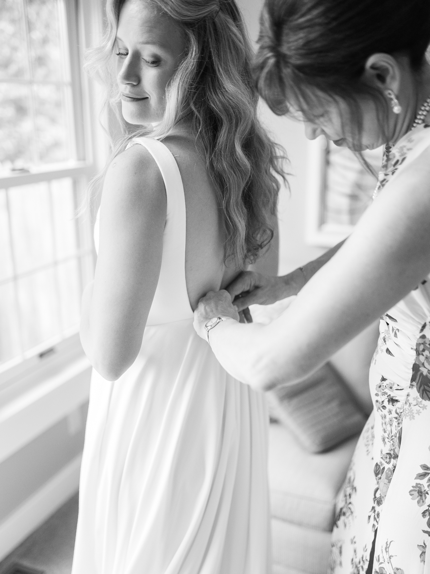 Downtown Fort Wayne Wedding by Indiana Wedding Photographer Courtney Rudicel 