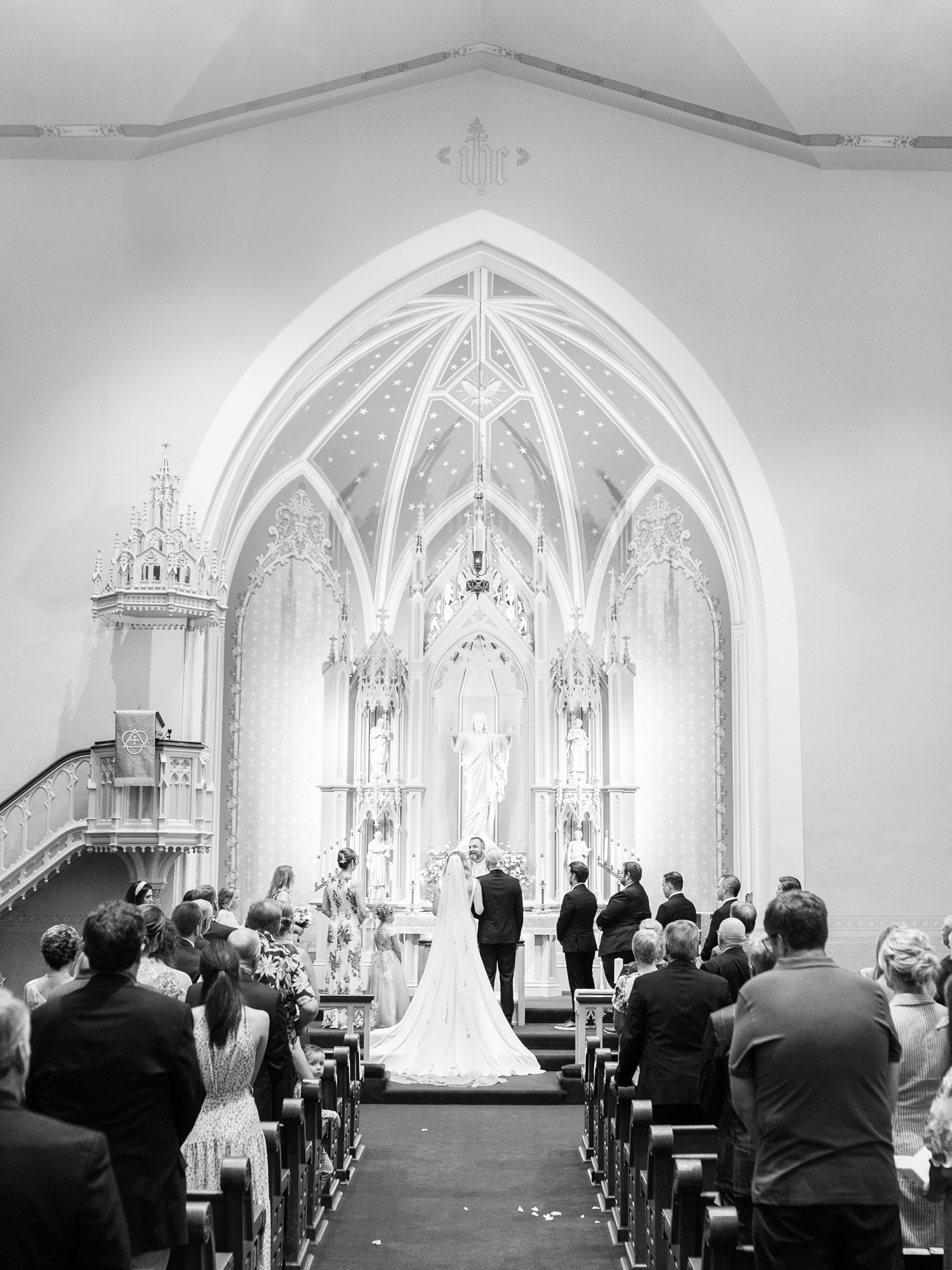 Downtown Fort Wayne Wedding by Indiana Wedding Photographer Courtney Rudicel 