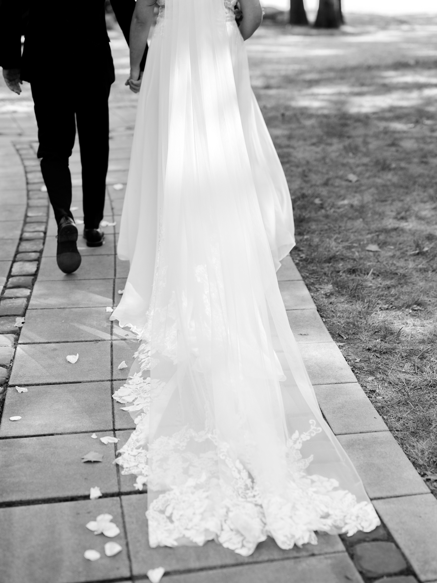 Colorful Wildflower Wedding at The Wooded Knot by South Bend Wedding Photographer Courtney Rudicel