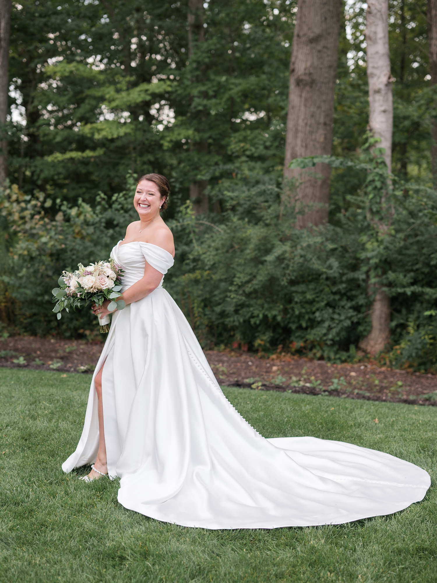 Elegant Black Tie Summer Wedding by Indianapolis Wedding Photographer Courtney Rudicel