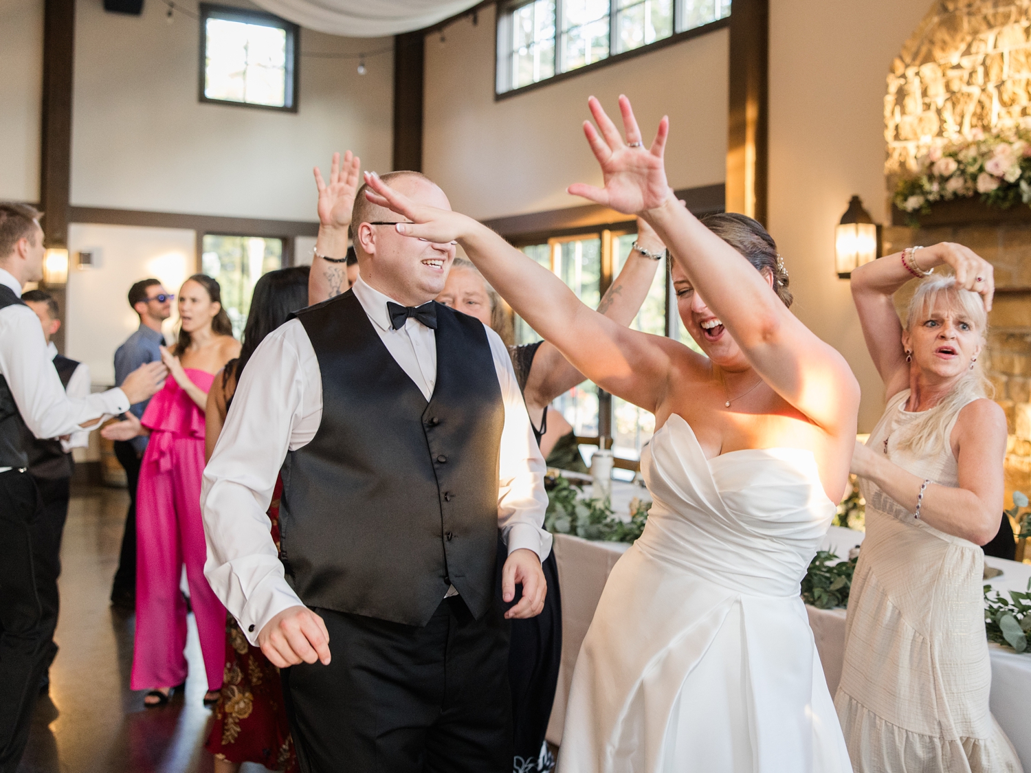 Elegant Black Tie Summer Wedding by Indianapolis Wedding Photographer Courtney Rudicel