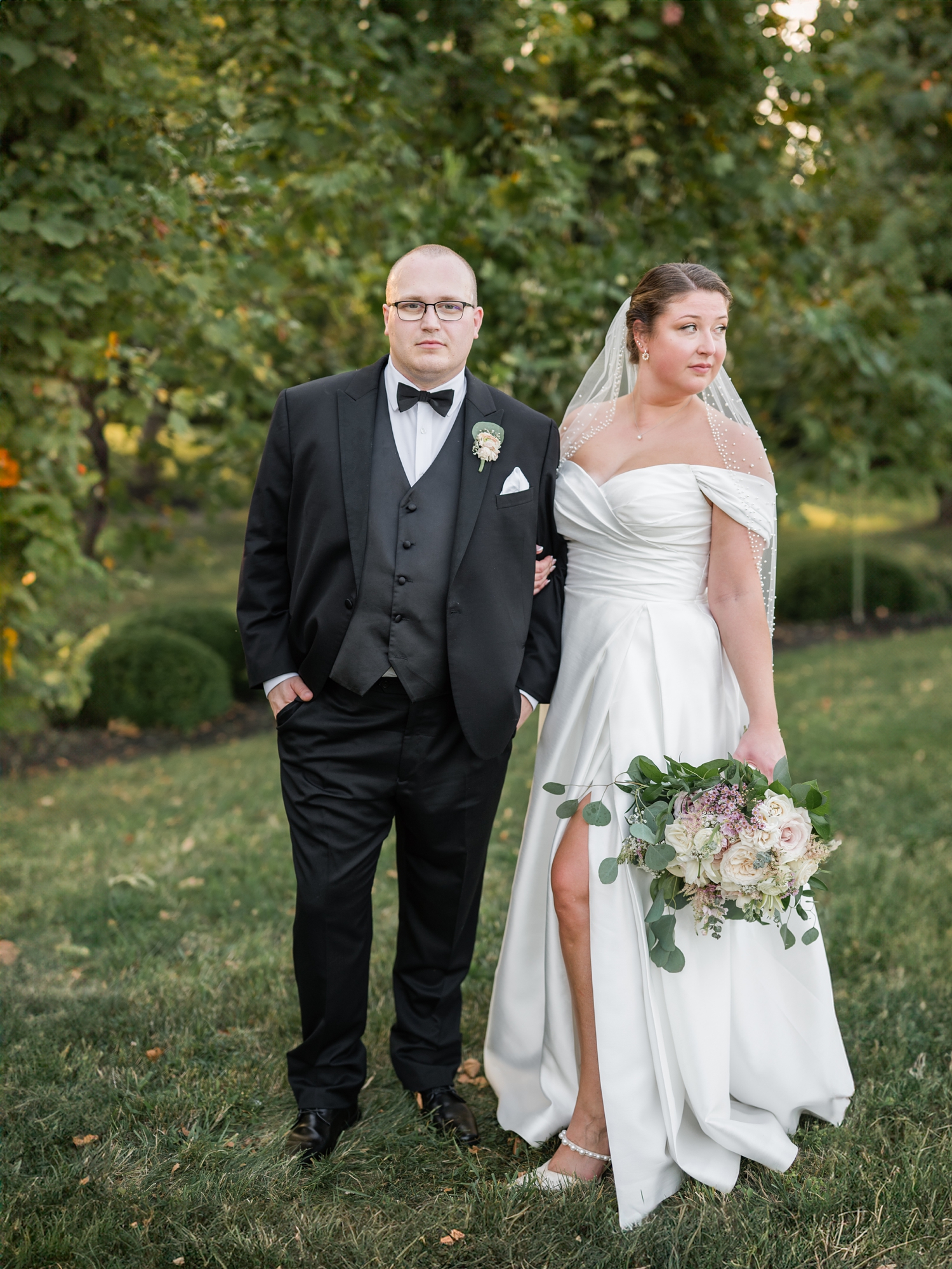 Elegant Black Tie Summer Wedding by Indianapolis Wedding Photographer Courtney Rudicel