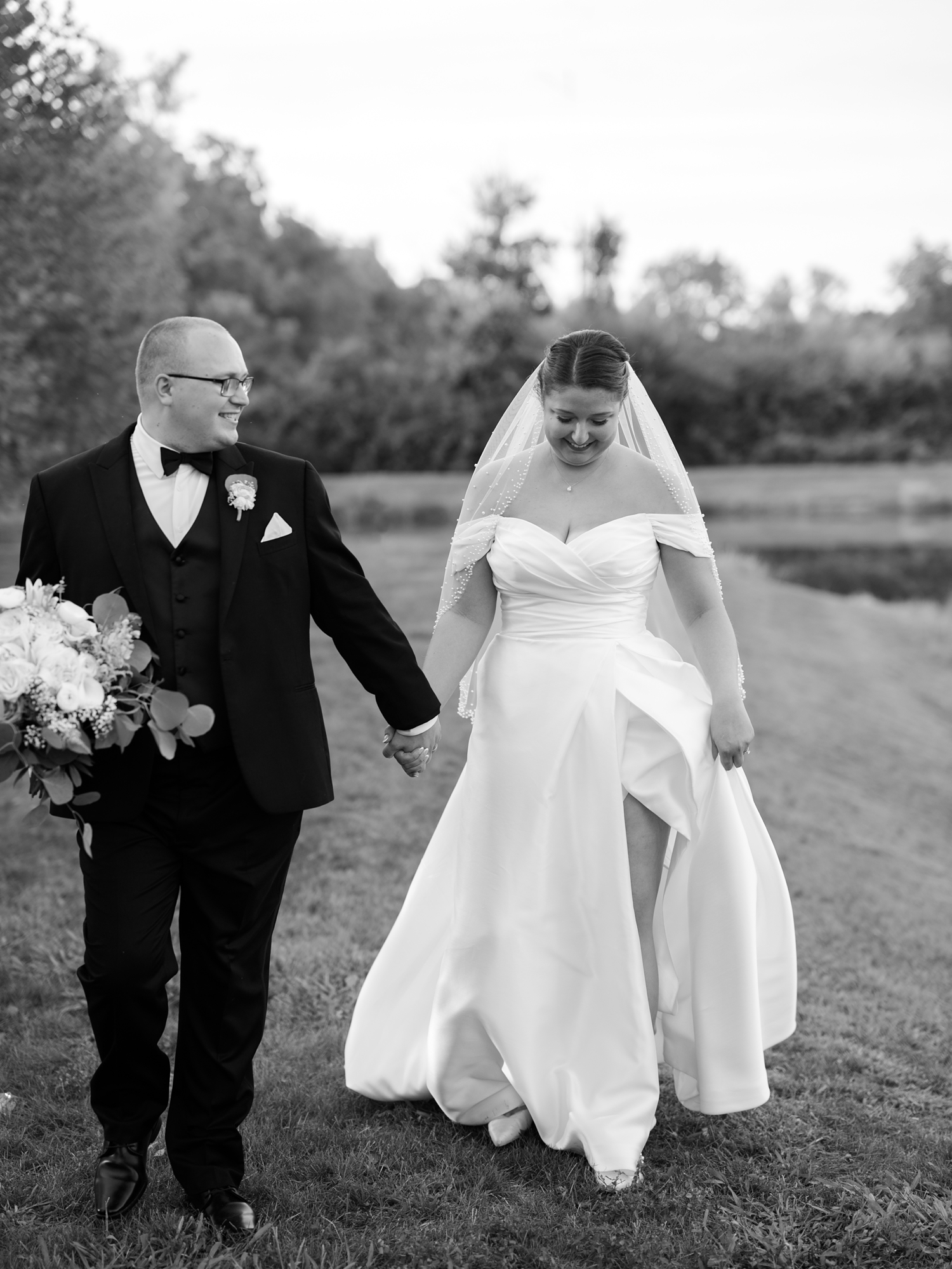 Elegant Black Tie Summer Wedding by Indianapolis Wedding Photographer Courtney Rudicel