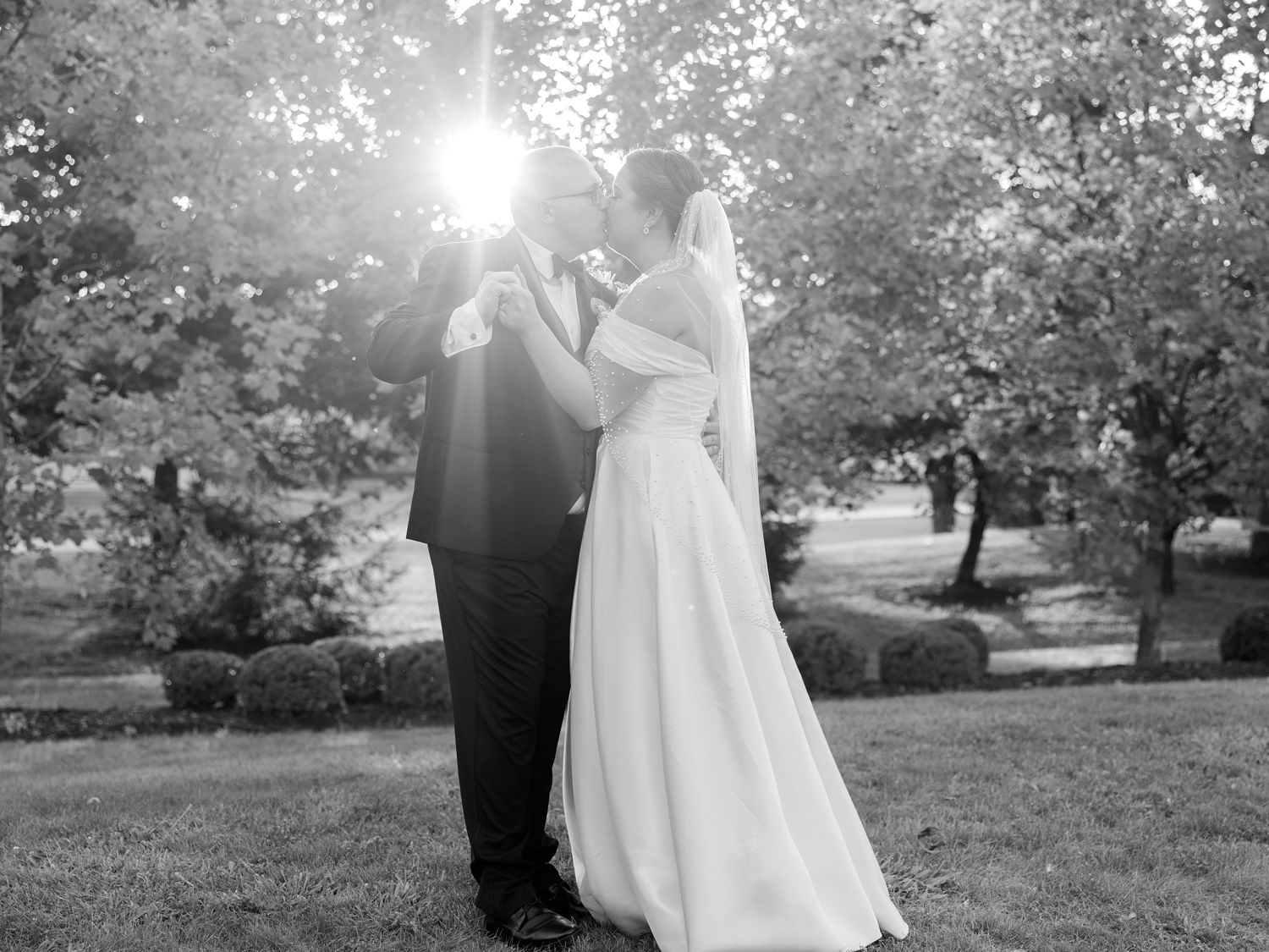 Elegant Black Tie Summer Wedding by Indianapolis Wedding Photographer Courtney Rudicel