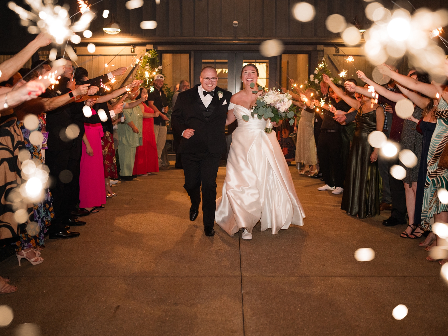 Elegant Black Tie Summer Wedding by Indianapolis Wedding Photographer Courtney Rudicel