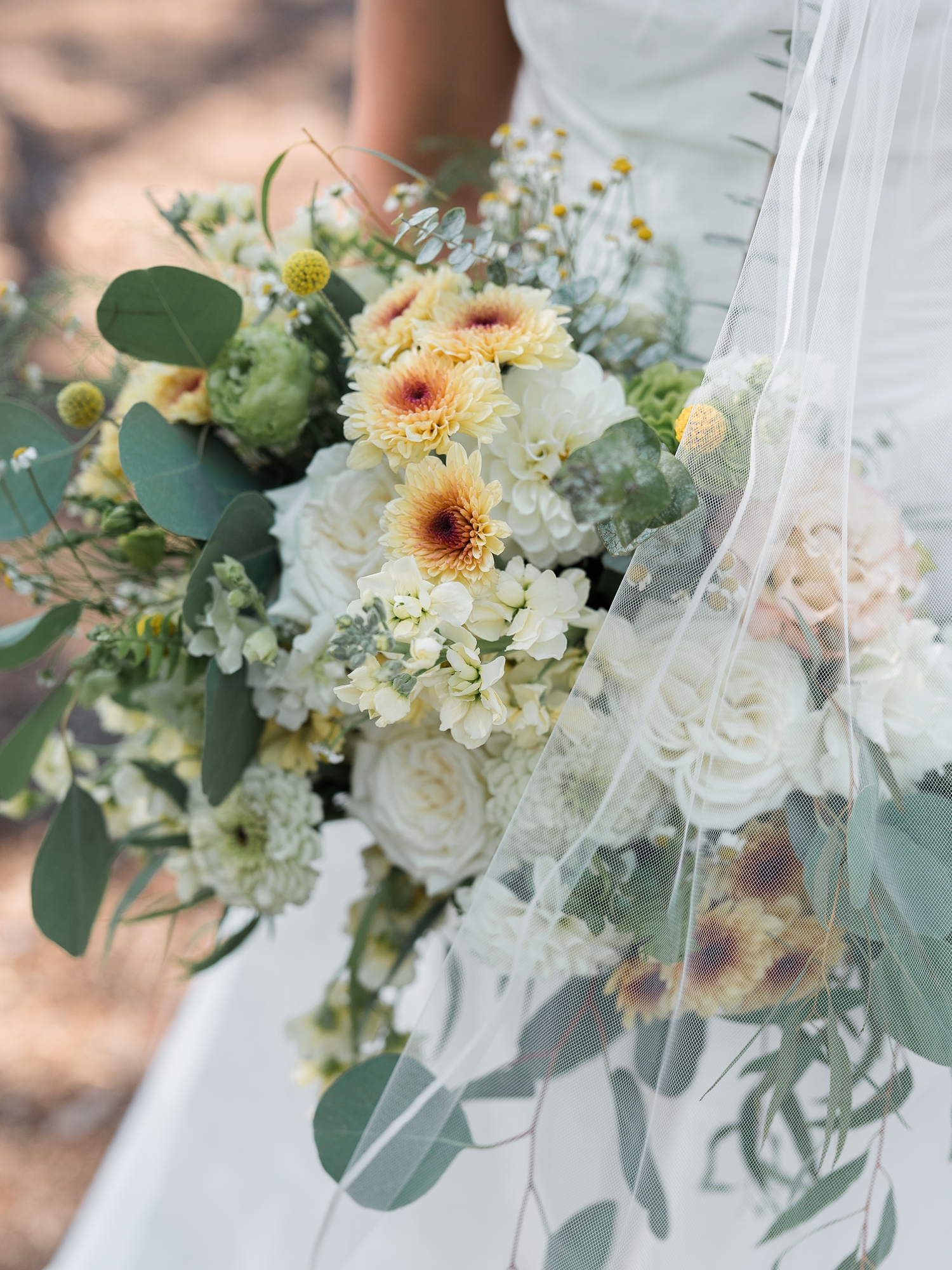 Rich Autumn Colored Country Club Wedding by Michigan Wedding Photographer Courtney Rudicel