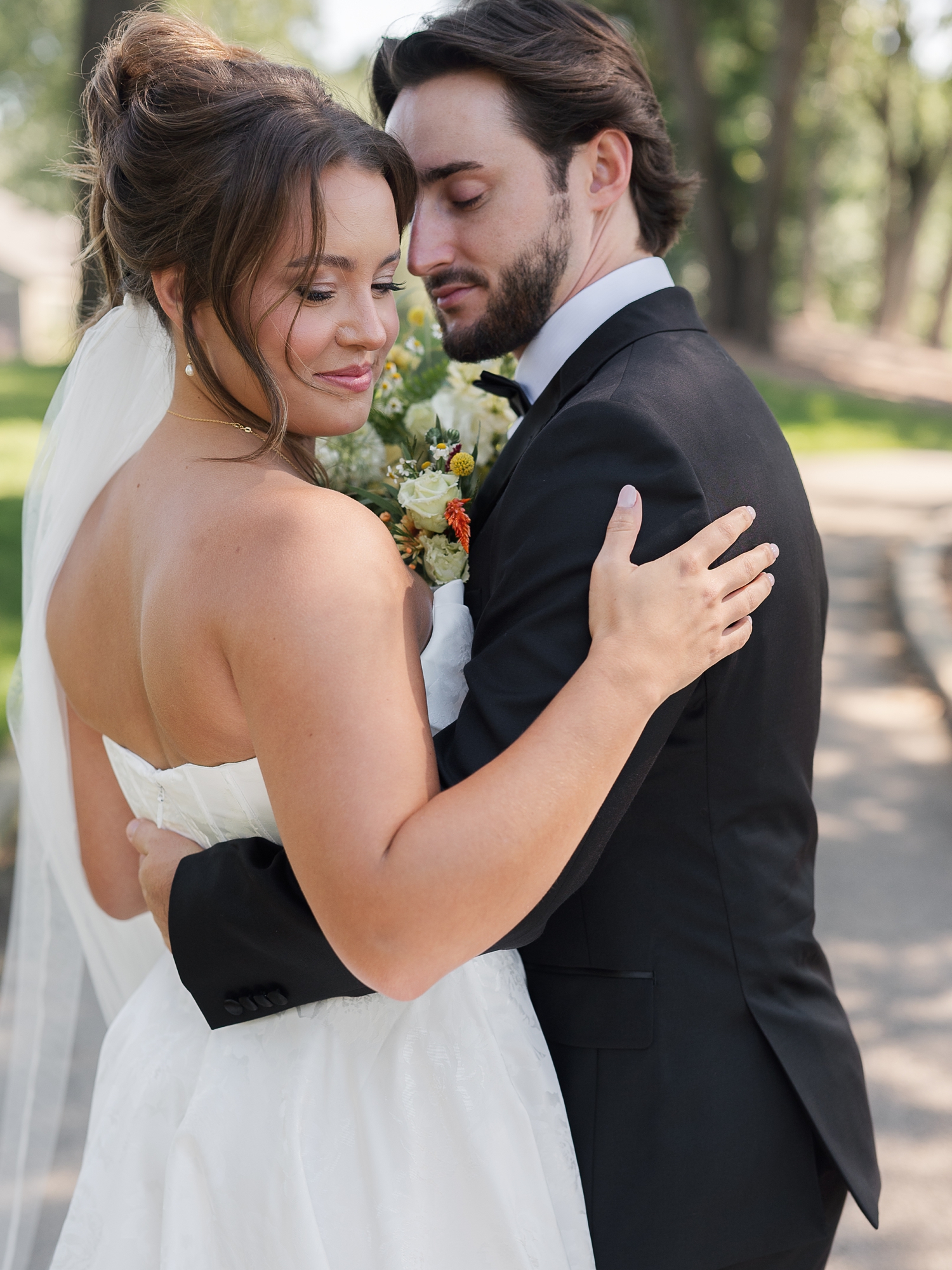 Rich Autumn Colored Country Club Wedding by Michigan Wedding Photographer Courtney Rudicel