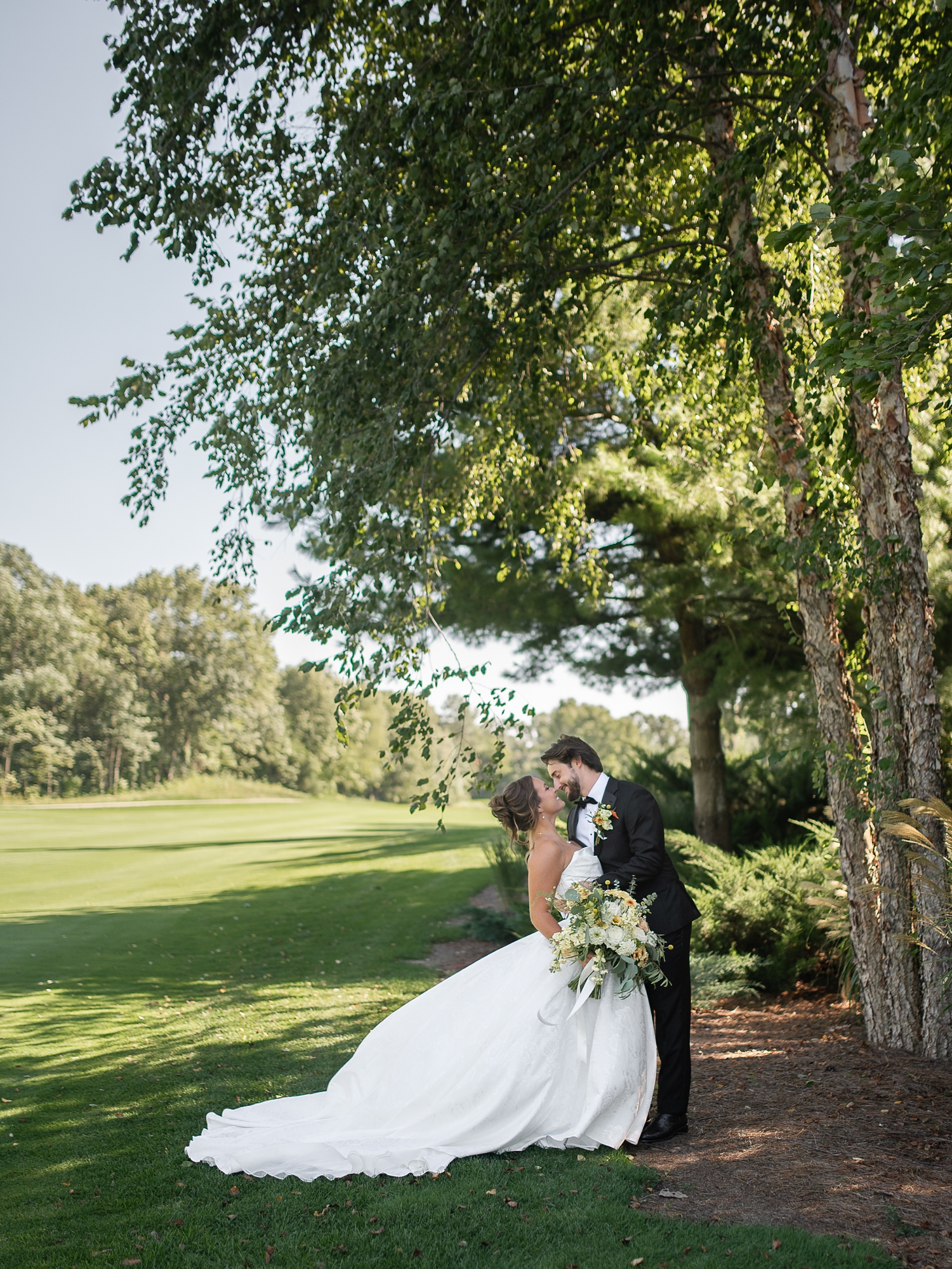 Rich Autumn Colored Country Club Wedding by Michigan Wedding Photographer Courtney Rudicel