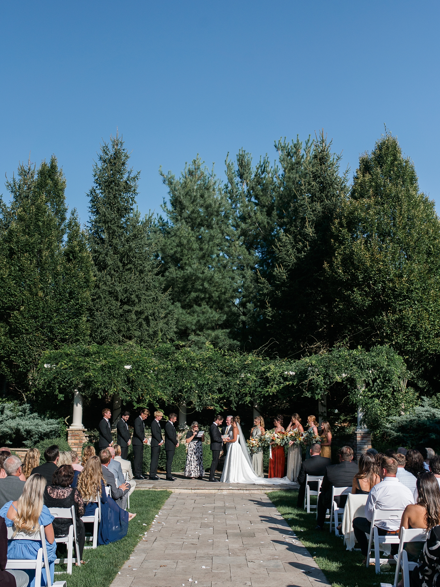 Rich Autumn Colored Country Club Wedding by Michigan Wedding Photographer Courtney Rudicel