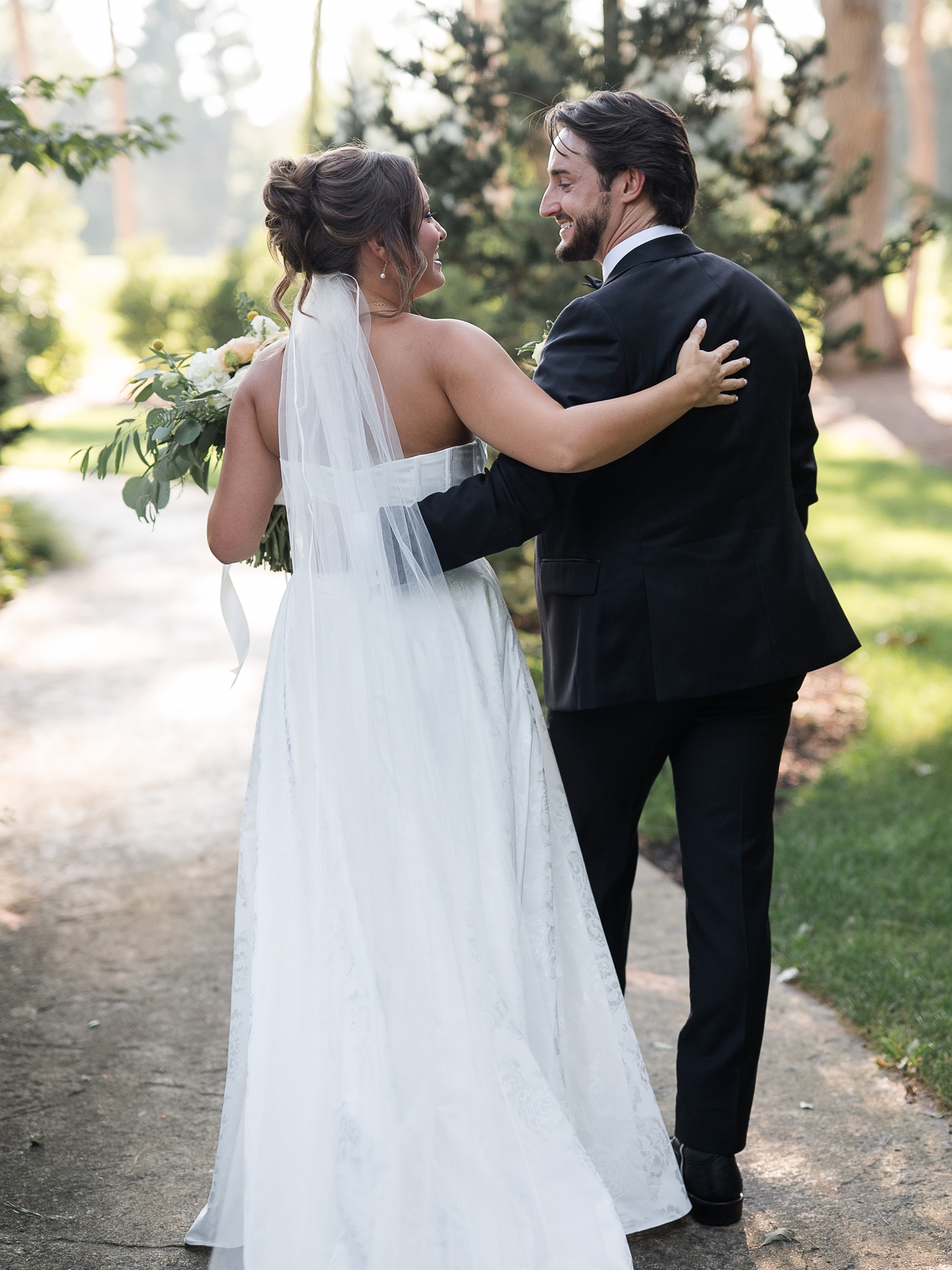 Rich Autumn Colored Country Club Wedding by Michigan Wedding Photographer Courtney Rudicel