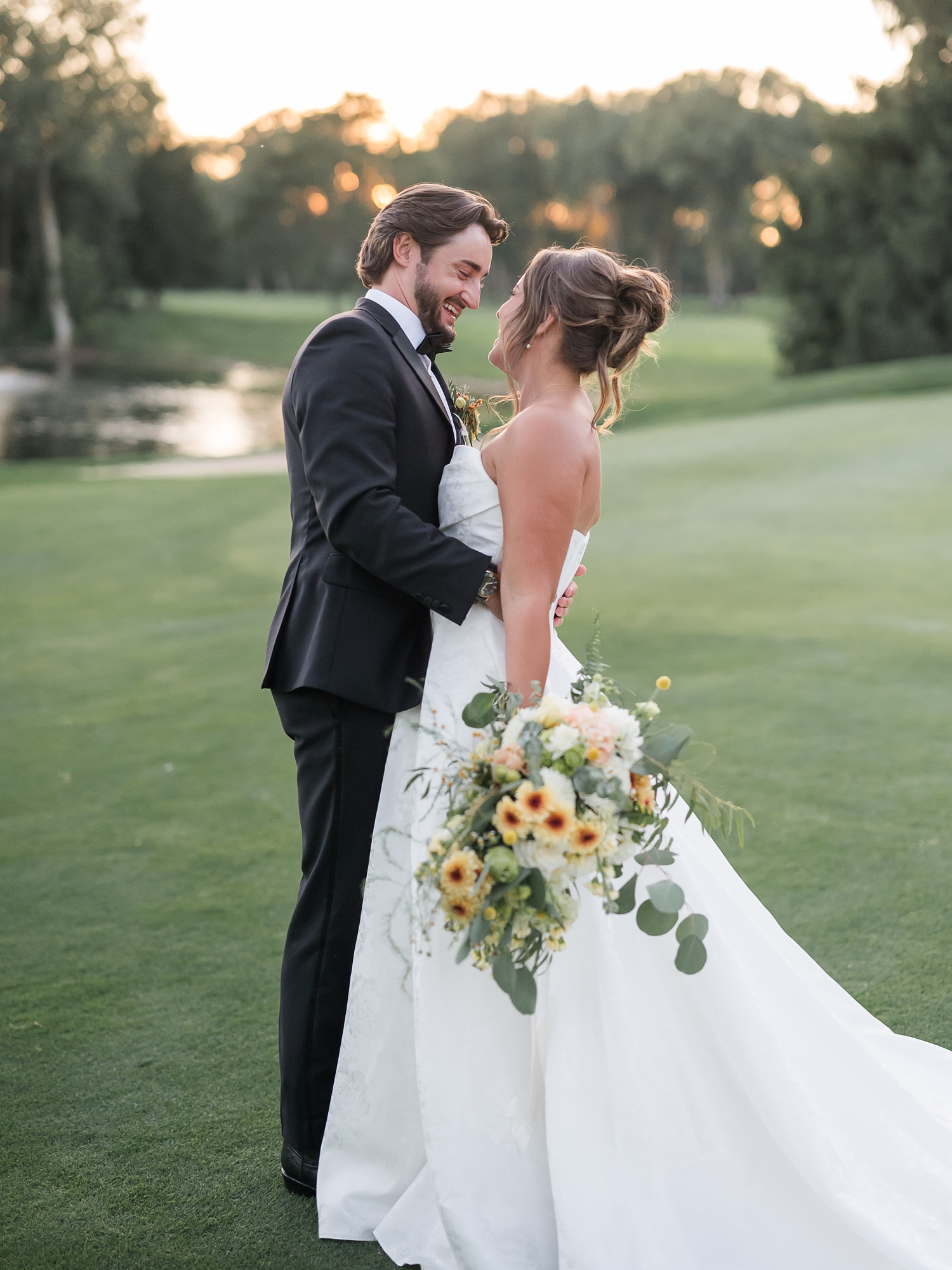 Rich Autumn Colored Country Club Wedding by Michigan Wedding Photographer Courtney Rudicel