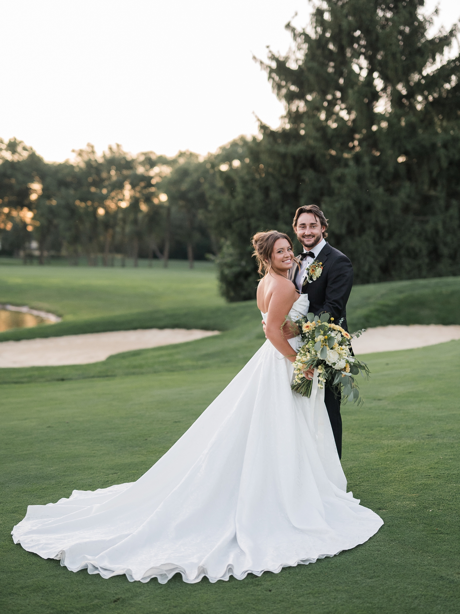 Rich Autumn Colored Country Club Wedding by Michigan Wedding Photographer Courtney Rudicel