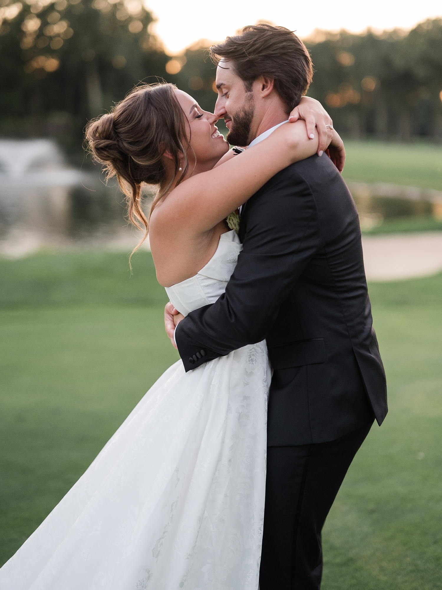 Rich Autumn Colored Country Club Wedding by Michigan Wedding Photographer Courtney Rudicel