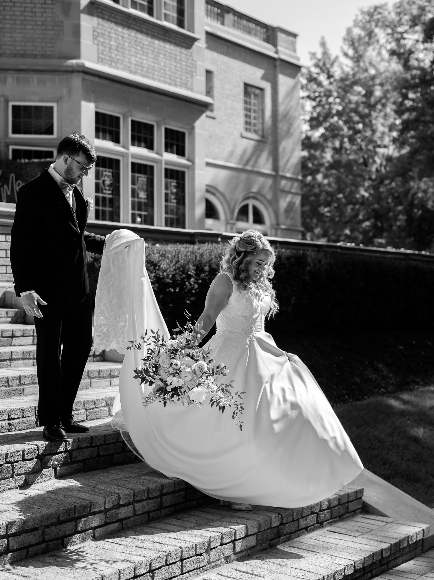 Garden Party Laurel Hall Wedding by Indiana Wedding Photographer Courtney Rudicel