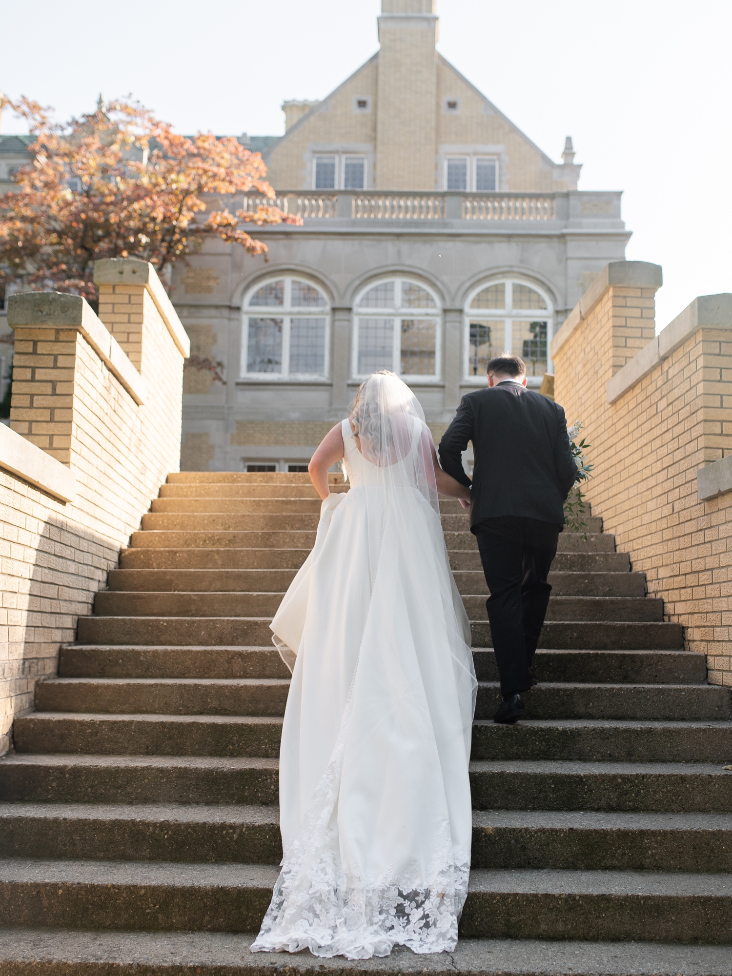 Garden Party Laurel Hall Wedding by Indiana Wedding Photographer Courtney Rudicel