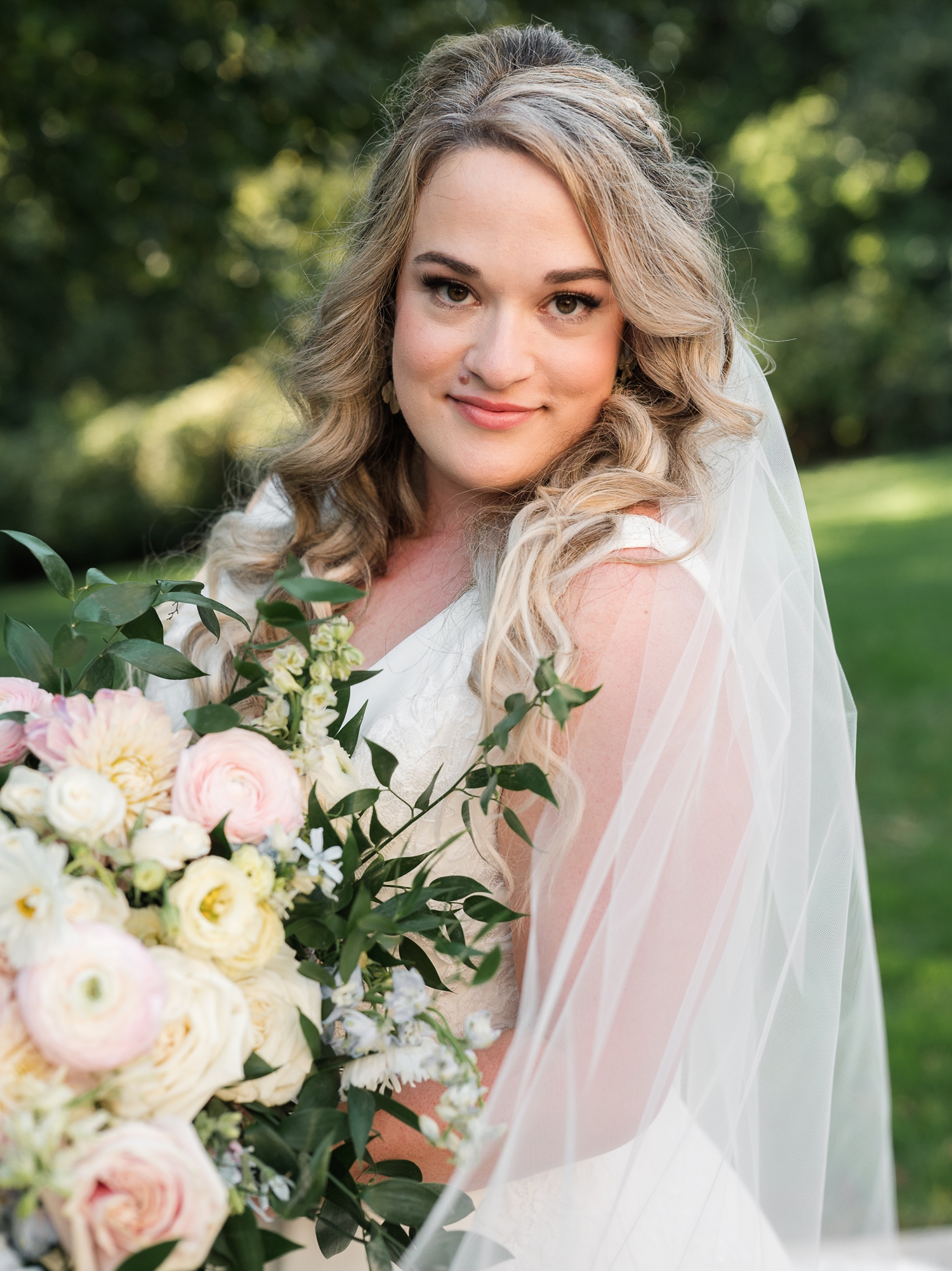 Garden Party Laurel Hall Wedding by Indiana Wedding Photographer Courtney Rudicel