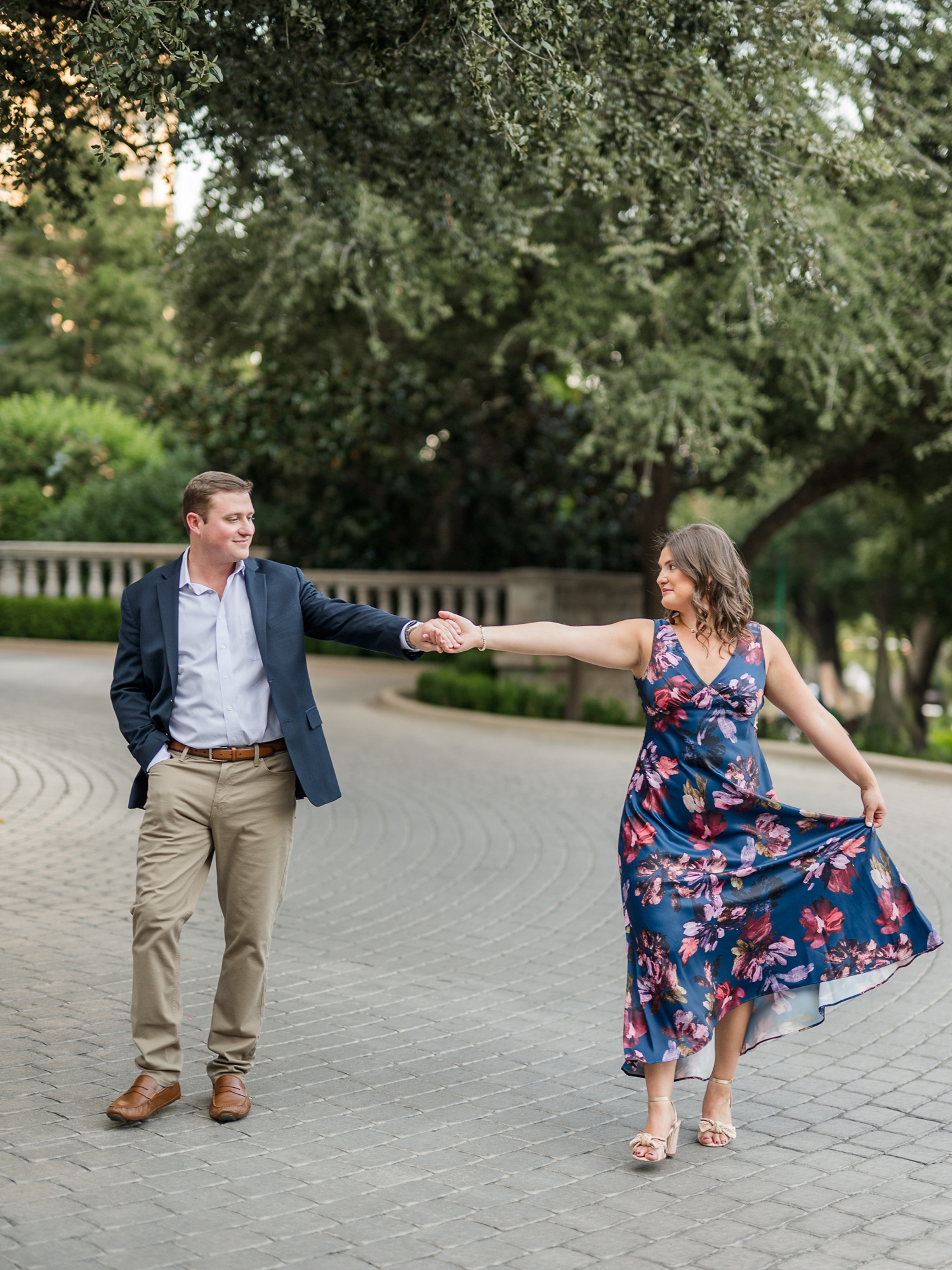 Downtown Dallas Engagement by Dallas Fort Worth Wedding Photographer Courtney Rudicel