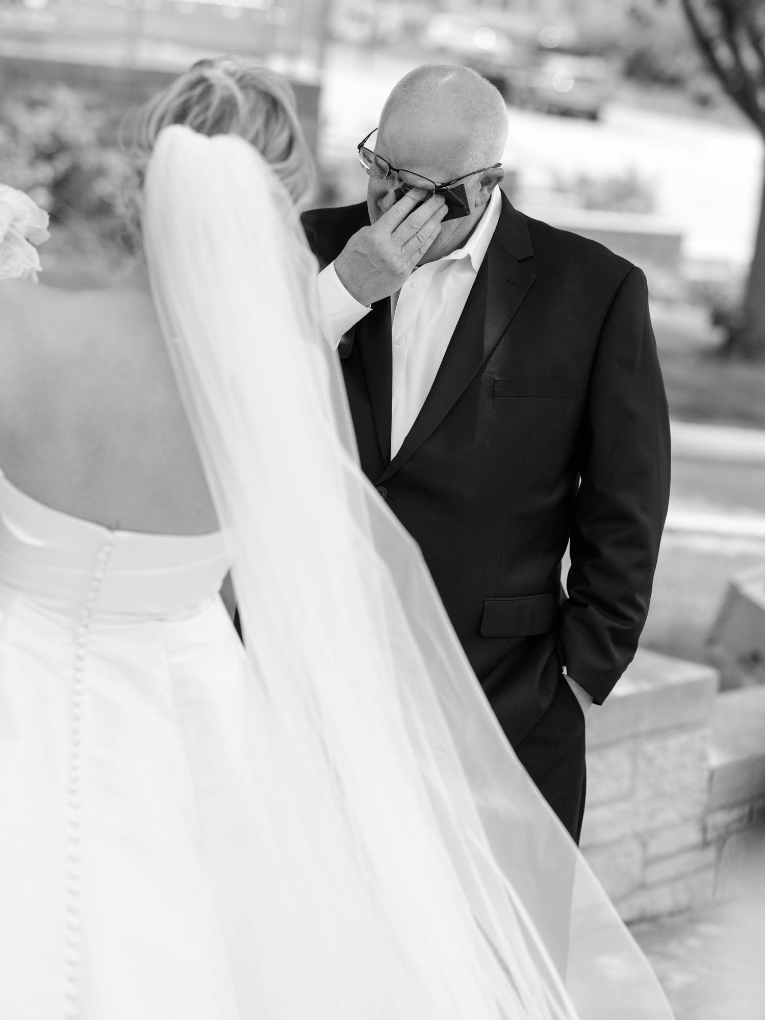 Elegant Neutral Wedding by Michigan Wedding Photographer Courtney Rudicel