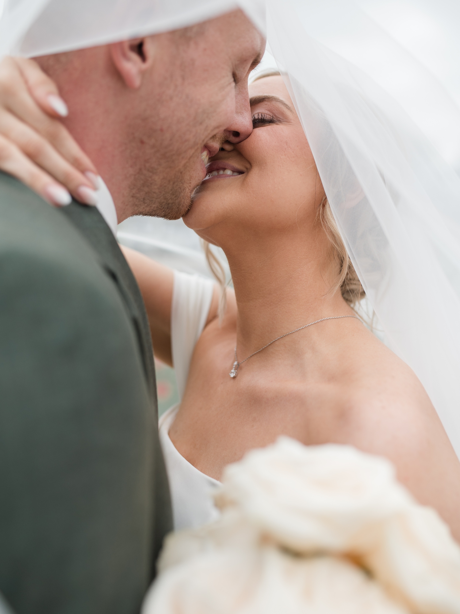 Elegant Neutral Wedding by Michigan Wedding Photographer Courtney Rudicel