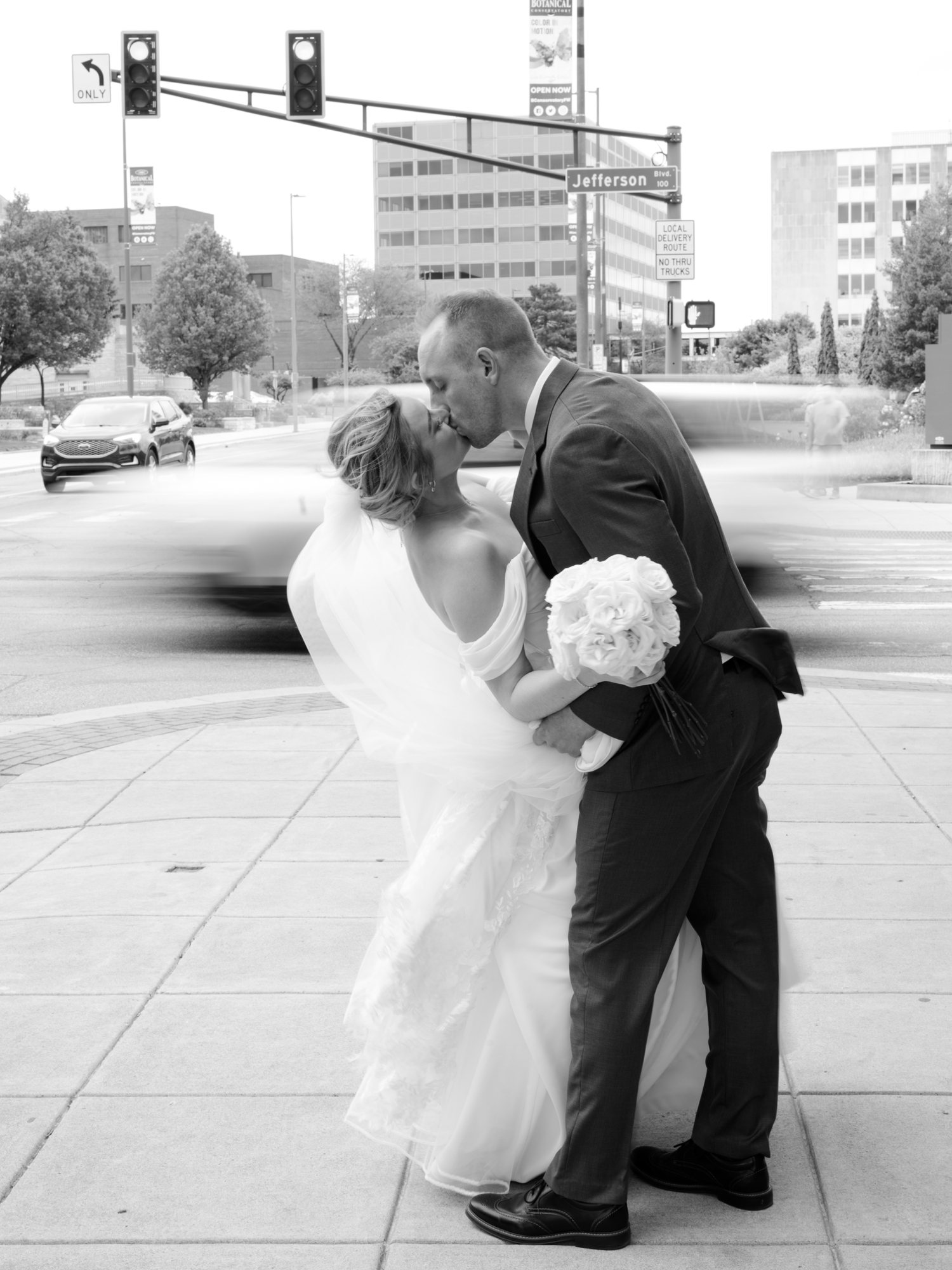 Elegant Neutral Wedding by Michigan Wedding Photographer Courtney Rudicel