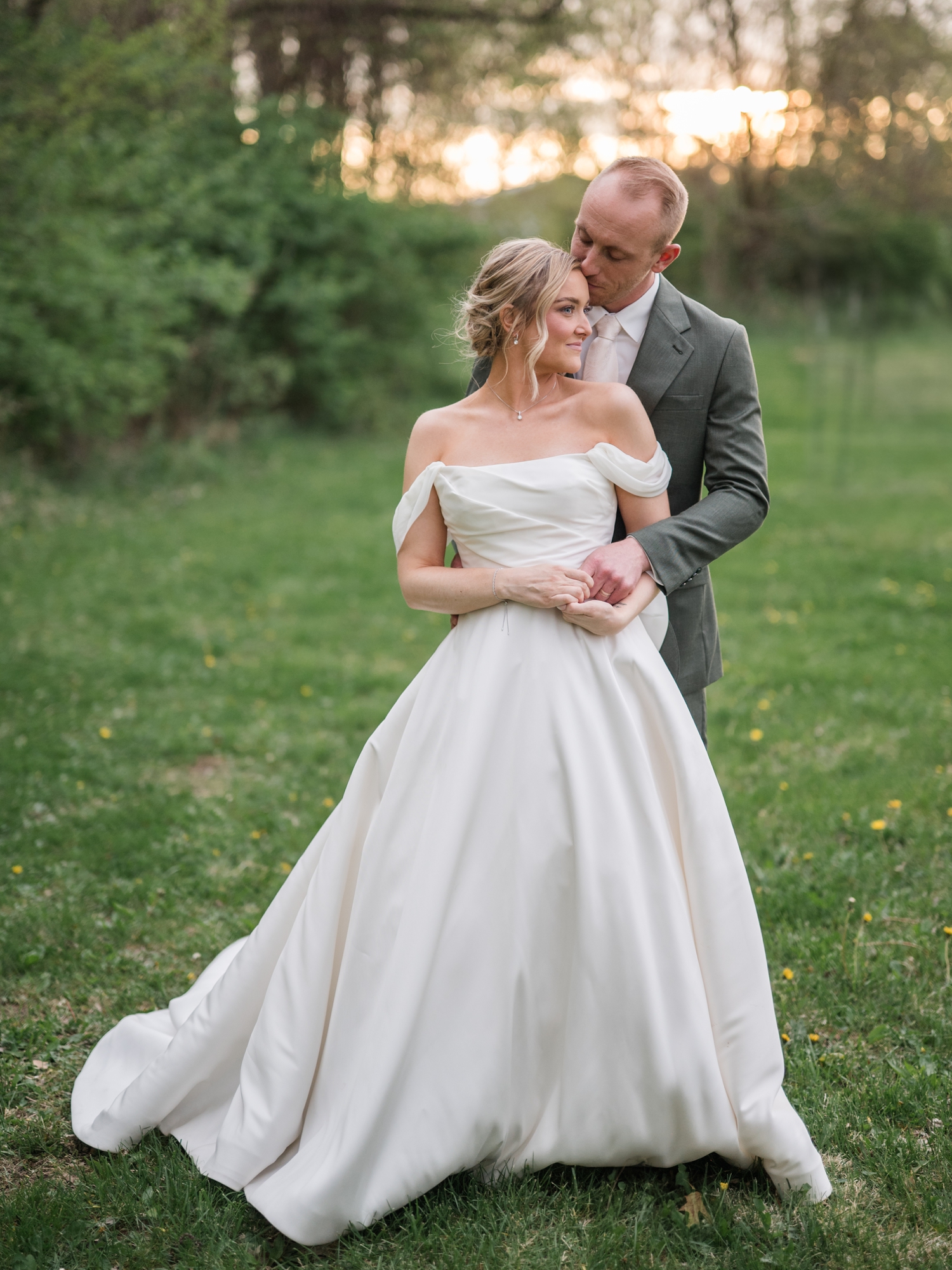 Elegant Neutral Wedding by Michigan Wedding Photographer Courtney Rudicel