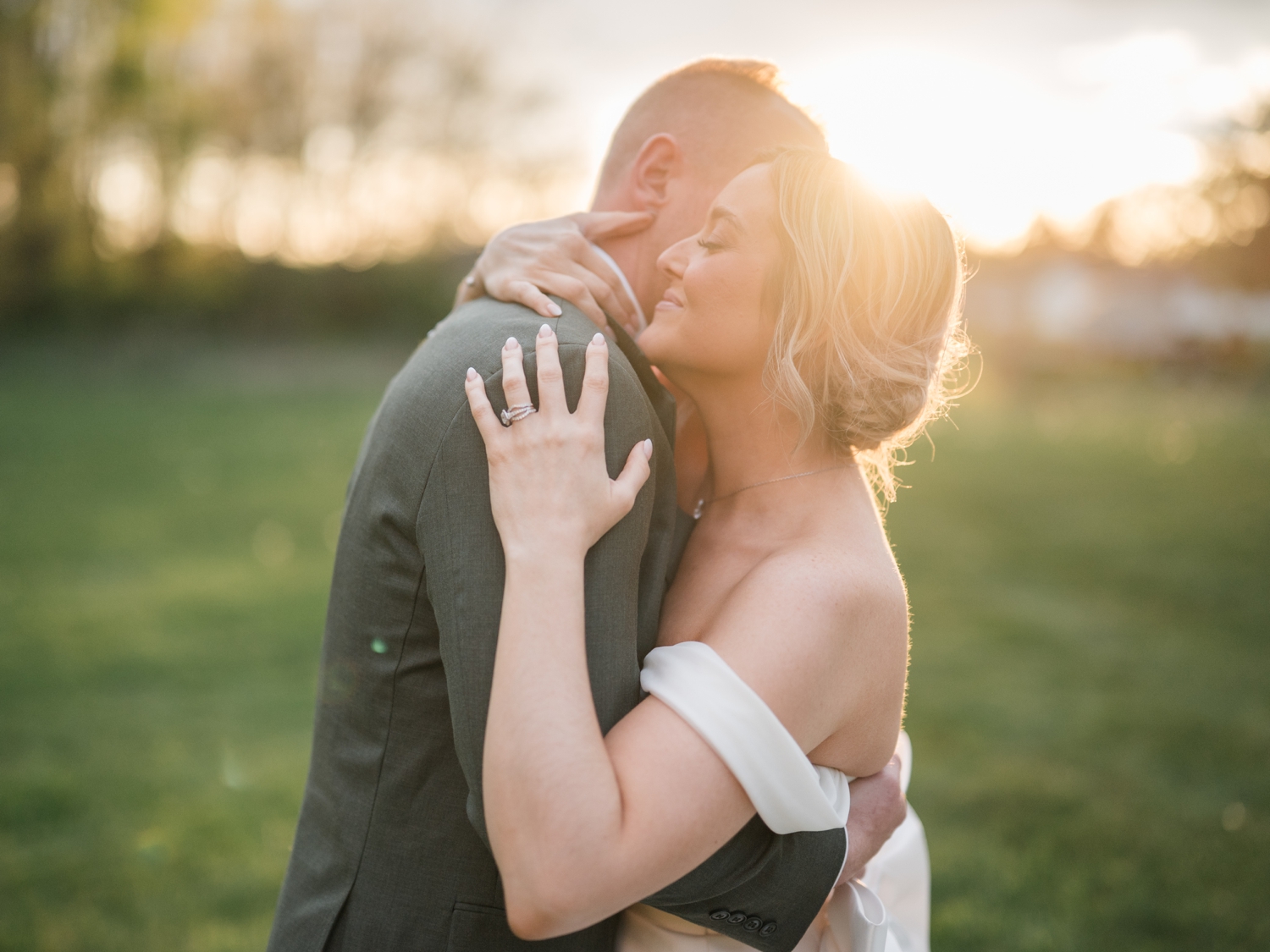 Elegant Neutral Wedding by Michigan Wedding Photographer Courtney Rudicel