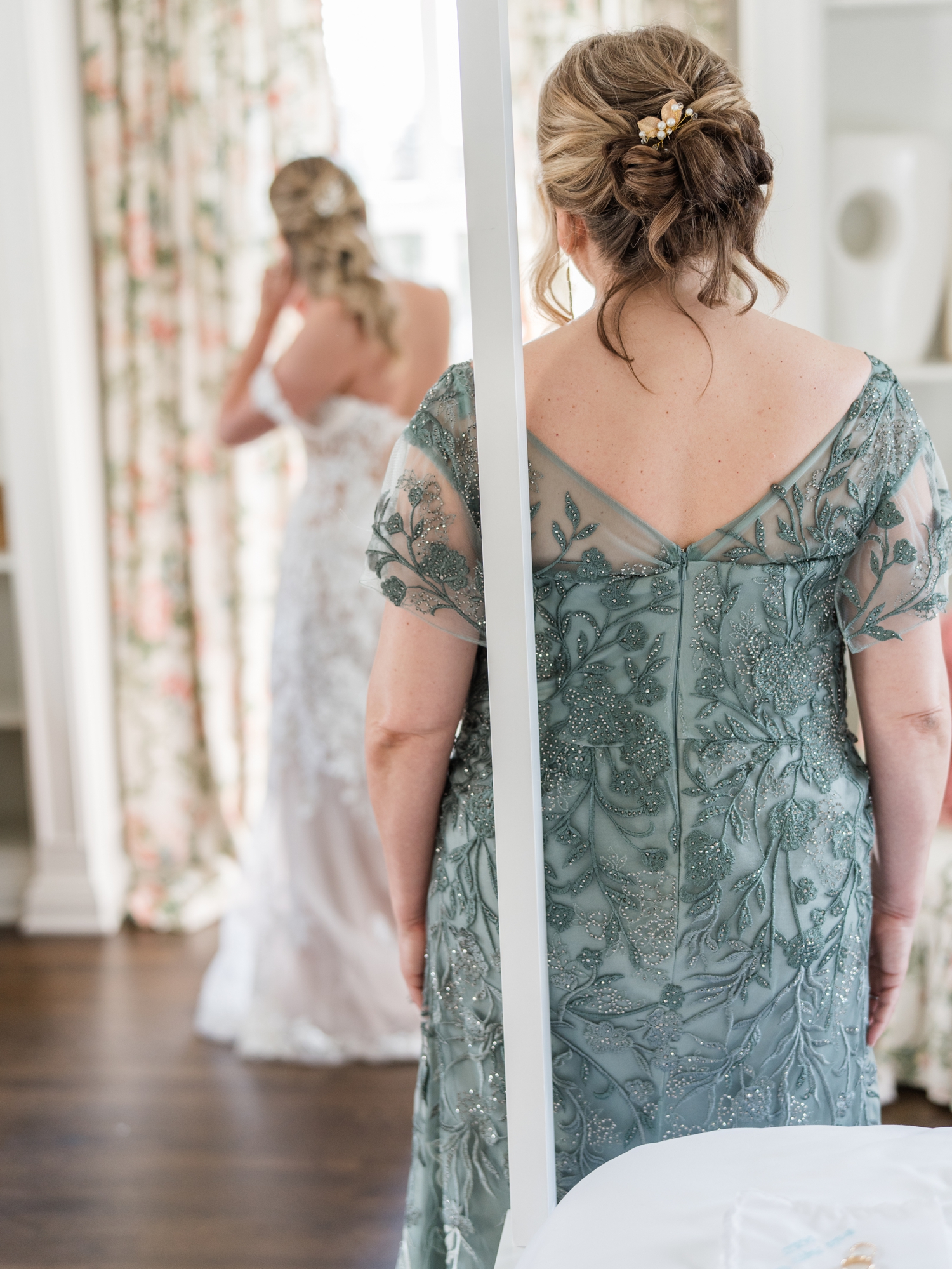 Greencrest Manor wedding photos by Michigan Wedding Photographer Courtney Rudicel