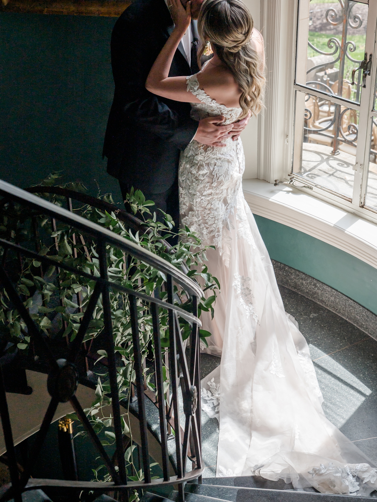 Greencrest Manor wedding photos by Michigan Wedding Photographer Courtney Rudicel