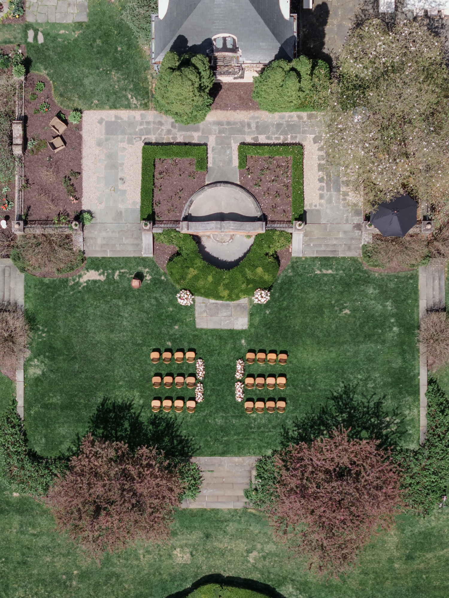Greencrest Manor outdoor wedding ceremony by Michigan Wedding Photographer Courtney Rudicel