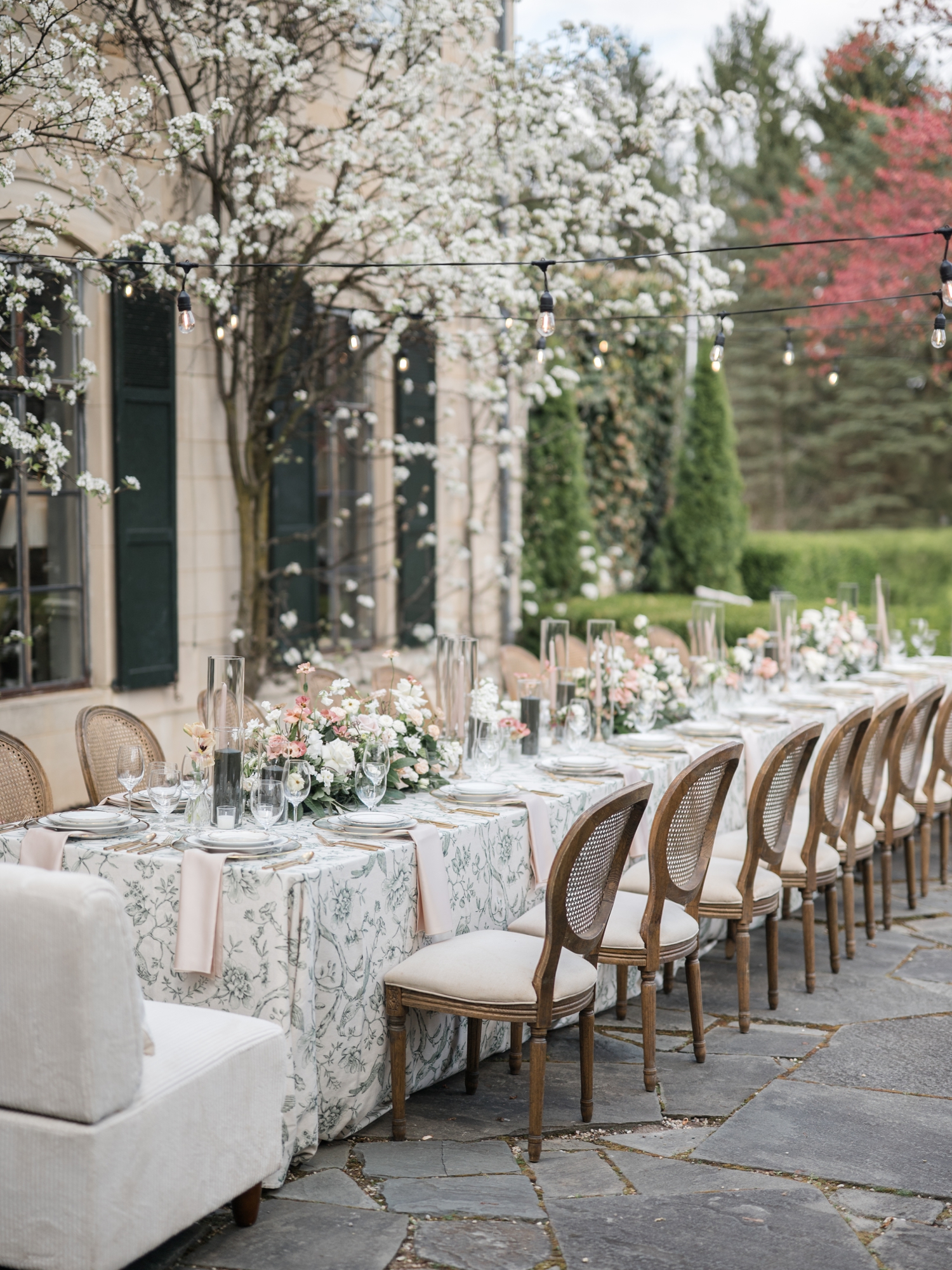 Greencrest Manor outdoor wedding reception al fresco by Michigan Wedding Photographer Courtney Rudicel