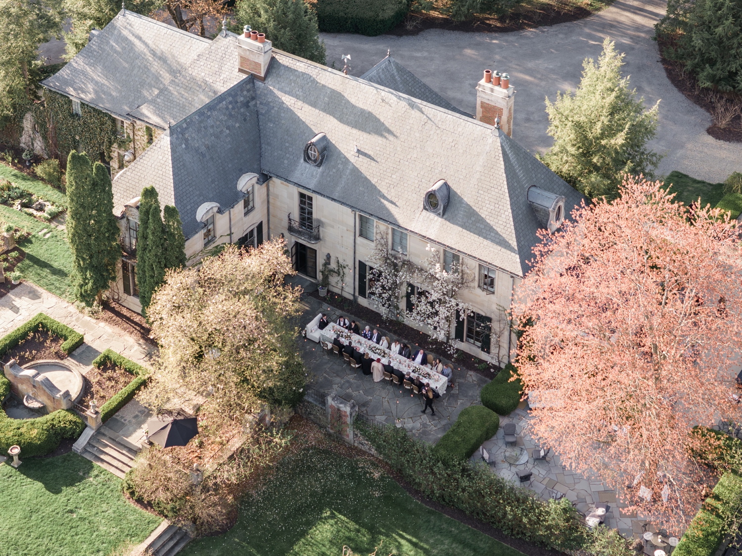 Greencrest Manor outdoor wedding reception al fresco by Michigan Wedding Photographer Courtney Rudicel
