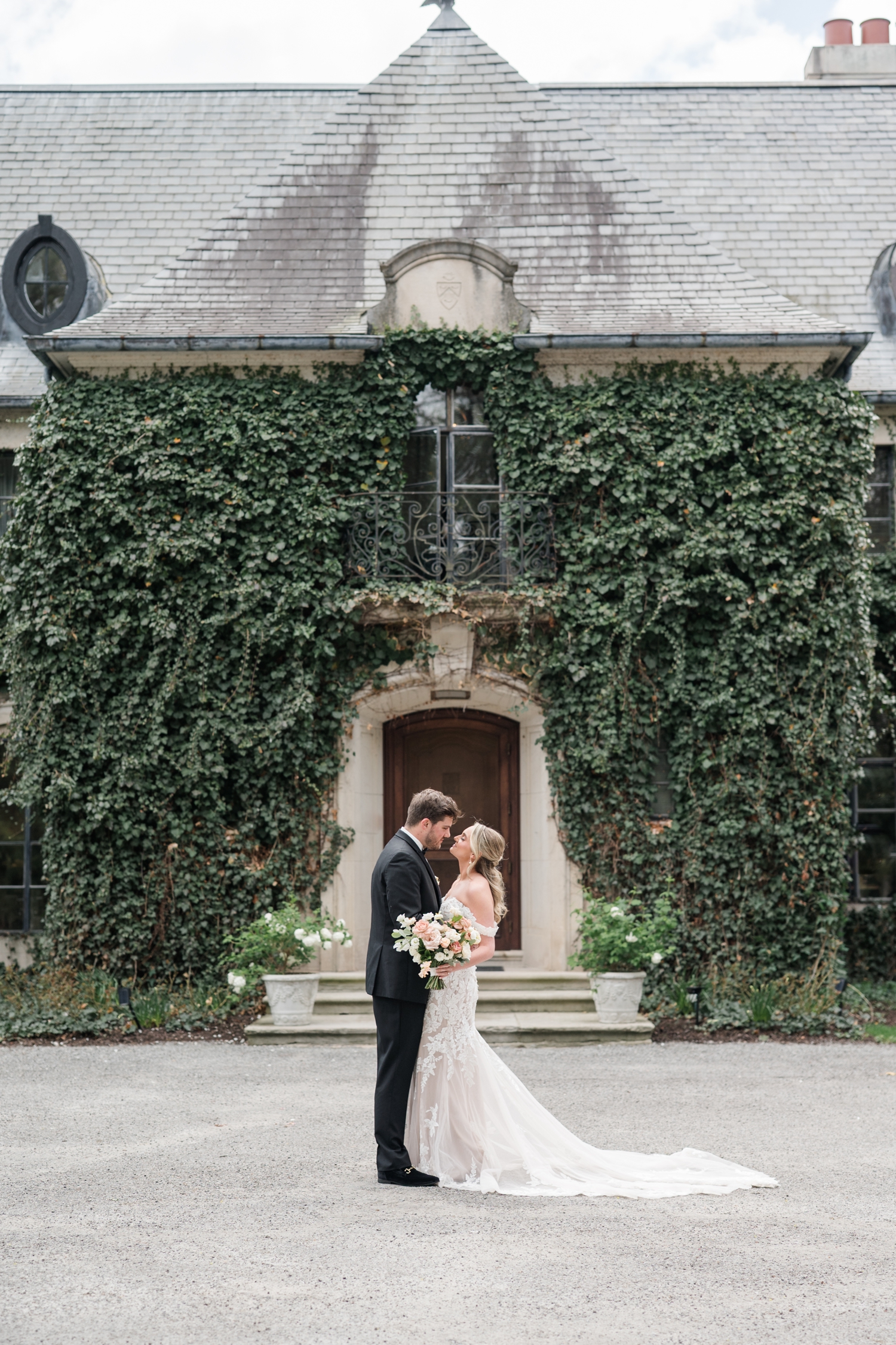 Greencrest Manor wedding photos historic mansion wedding venue by Michigan Wedding Photographer Courtney Rudicel